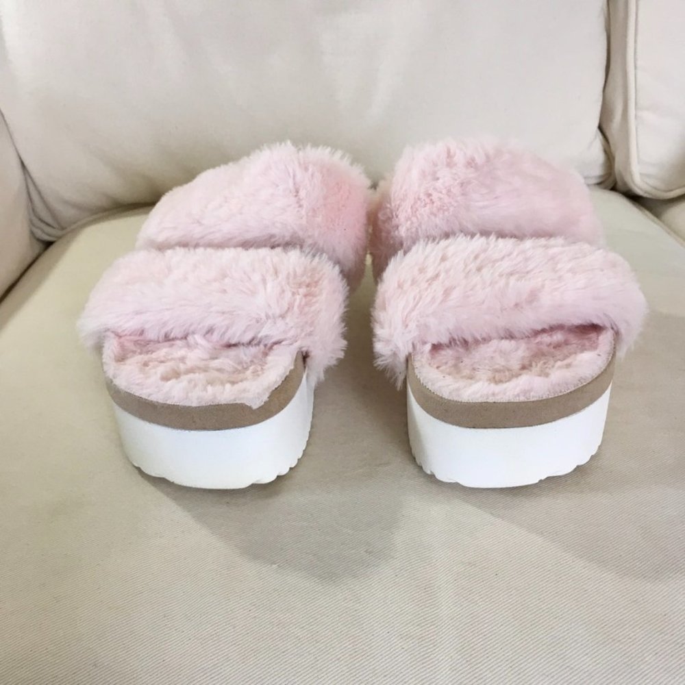 NWOT Madden Girl Pink Furree Slip-on Platform - Picture 2 of 6